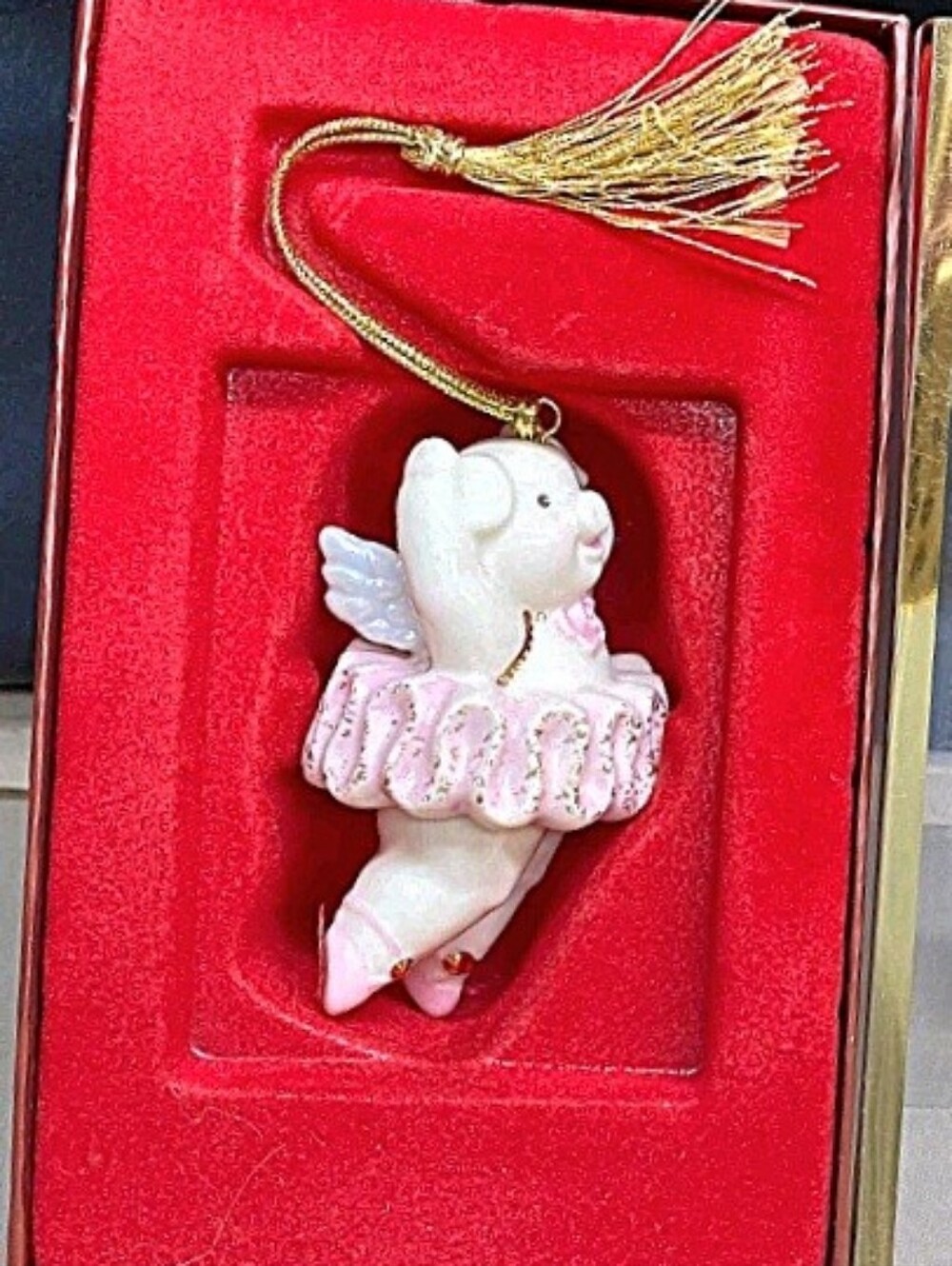 2003 Lenox Ms. Pig Pirouette NOSIB Ornament